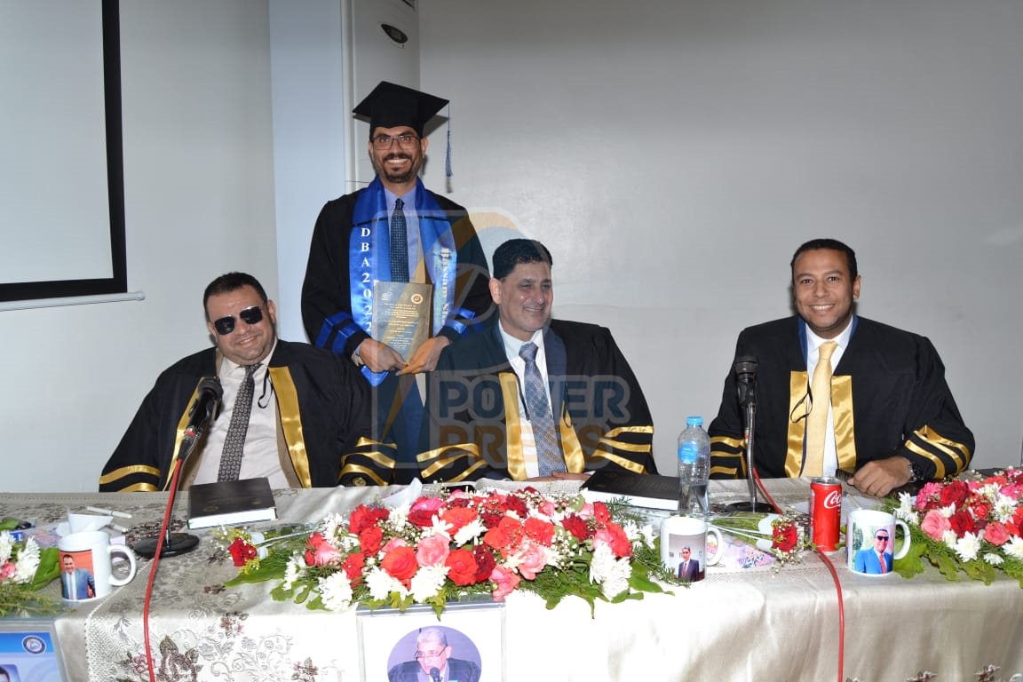 مع المشرفين علي الرسالة