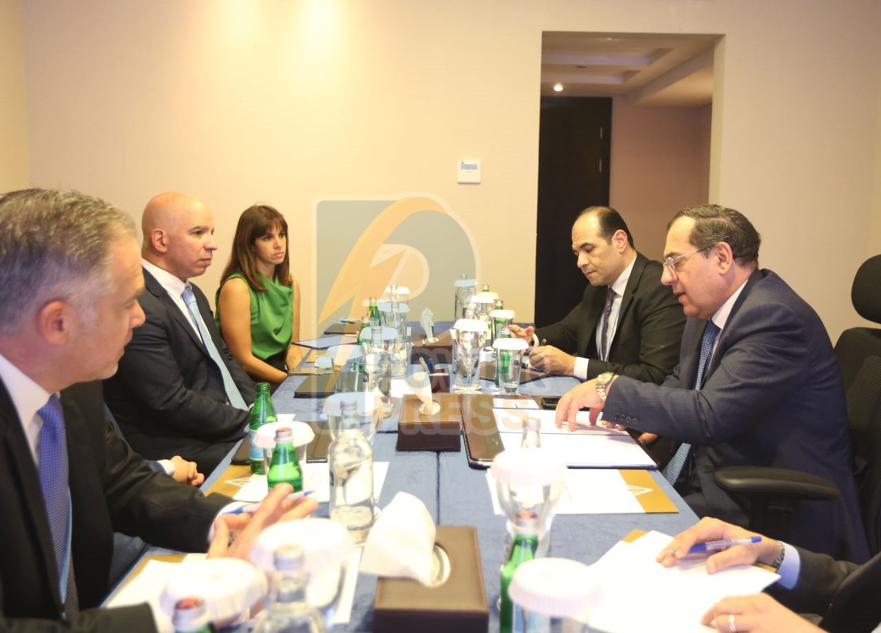 وزير البترول ووفد جنرال اليكتريك